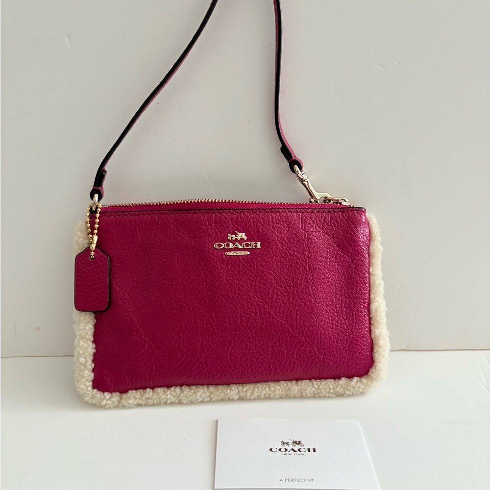 Coach Corner  Zip Wristlet With Shearling Trimming  Pouch Raspberry Pink EUC